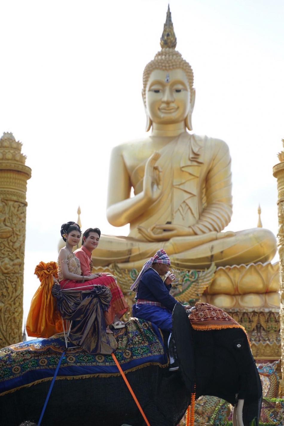 ภาพกิจกรรม (ชุดที่ 2) งานบุญเดือน 4 มหาทานบารมี ประเพณีบุญผะเหวด ฟังเทศน์มหาชาติ ประจำปี 2569   ในวันที่ 13-14 มีนาคม 2569  ณ วัดศรีบุญเรือง ตำบลสวาท อำเภอเลิงนกทา จังหวัดยโสธร