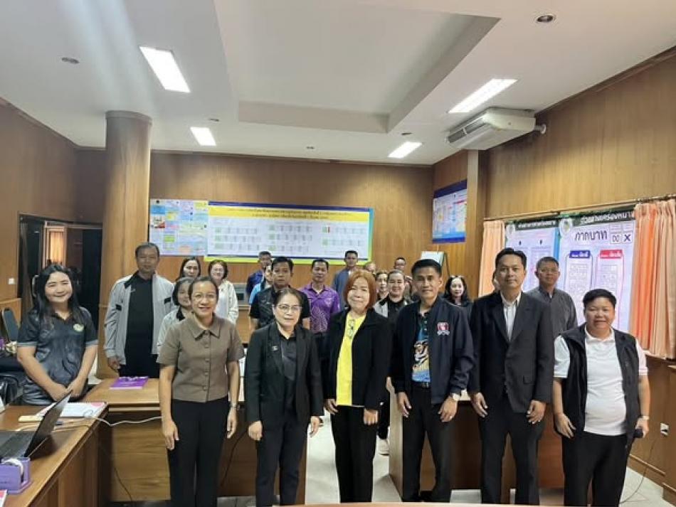 วันพุธที่ 25 กุมภาพันธ์ 2569  เวลา 08.30 น.       เทศบาลตำบลเลิงนกทา ได้จัดการอบรมคณะกรรมการประจำหน่วยเลือกตั้งและเจ้าหน้าที่รักษาความปลอดภัยประจำหน่วยเลือกตั้งในกาเลือกตั้งสมาชิกสภาเทศบาลตำบลเลิงนกทา เขตเลือกตั้งที่ 1 กรณีแทนตำแหน่งที่ว่าง วันเลือกตั้ง วันอาทิตย์ที่ 1 มีนาคม 2569         โดยมีนางสาวพิกุล ชมพูเทพ นักจัดการงานทั่วไปชำนาญการ เทศบาลตำบลกุดแห่   นางสริดา องอาจ ปลัดเทศบาลตำบลกุดแห่ และนางสาวสุกัญญา พลเทพ หัวหน้าสำนักปลัดเทศบาลตำบลเลิงนกทา เป็นวิทยากรในการอบรมครั้งนี้      ????ณ ห้องประชุมสภาเทศบาลตำบลเลิงนกทา ( ชั้น 2 ) เทศบาลตำบลเลิงนกทา ตำบลสวาท  อำเภอเลิงนกทา จังหวัดยโสธร